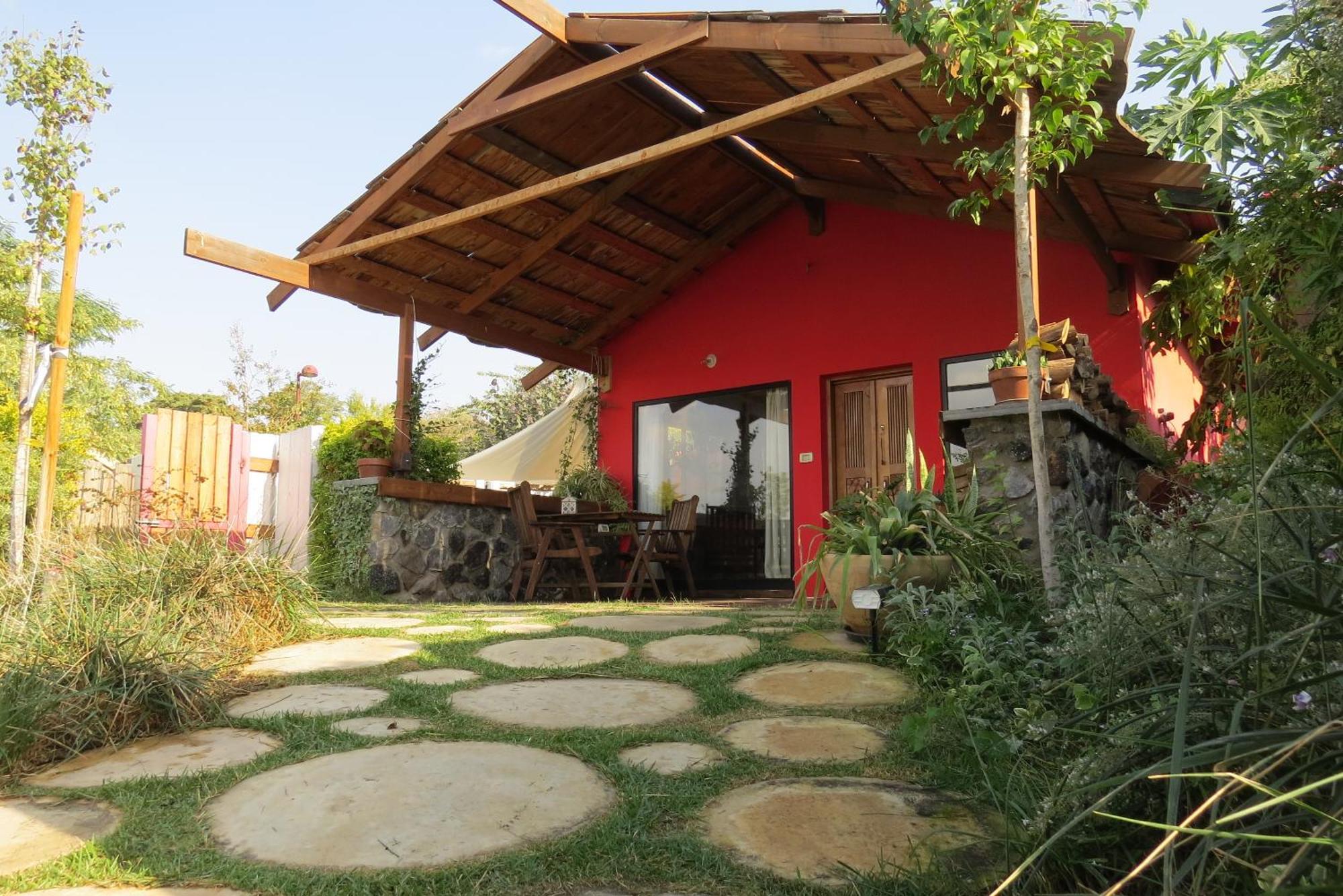 The Green And Red Cabins Ma'ale Gamla Exterior photo